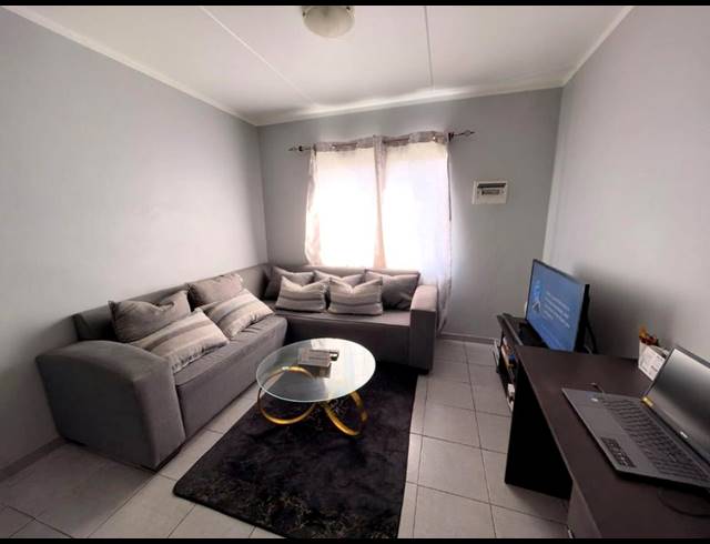 2 BEDROOM APARTMENT FOR SALE IN FLEURHOF